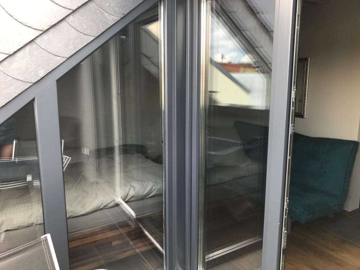 Apartment Mit Dachloggia ซาร์ลุย ภายนอก รูปภาพ