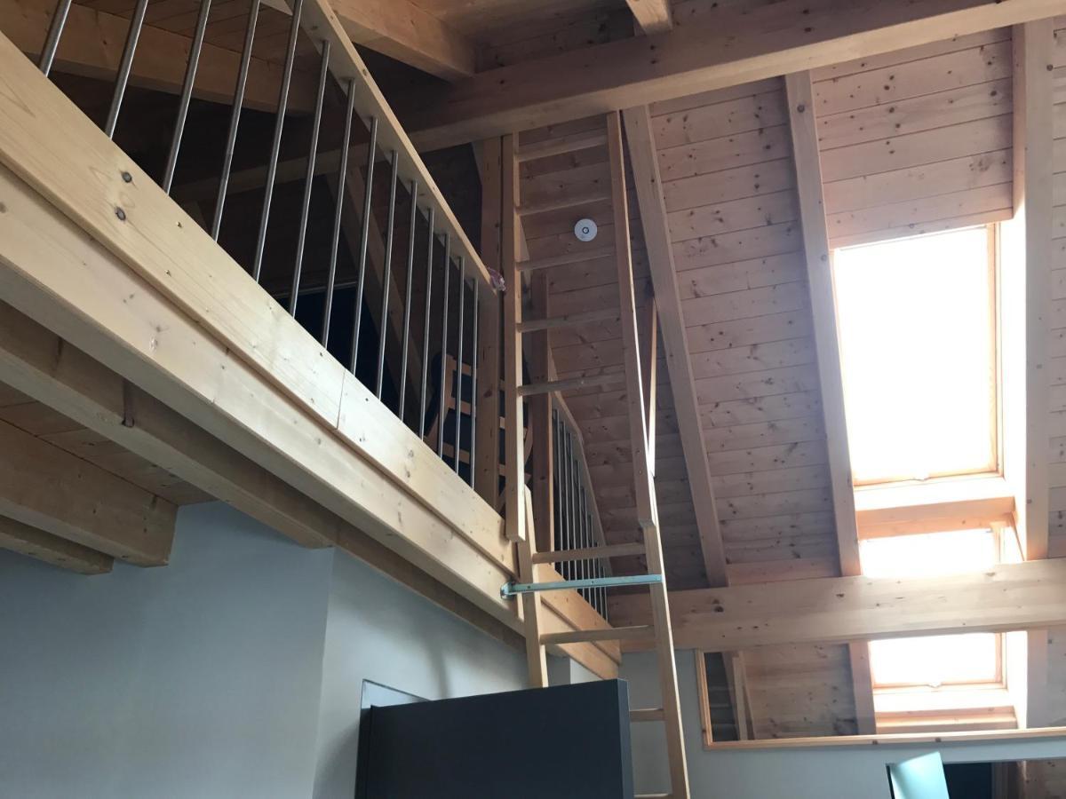 Apartment Mit Dachloggia ซาร์ลุย ภายนอก รูปภาพ