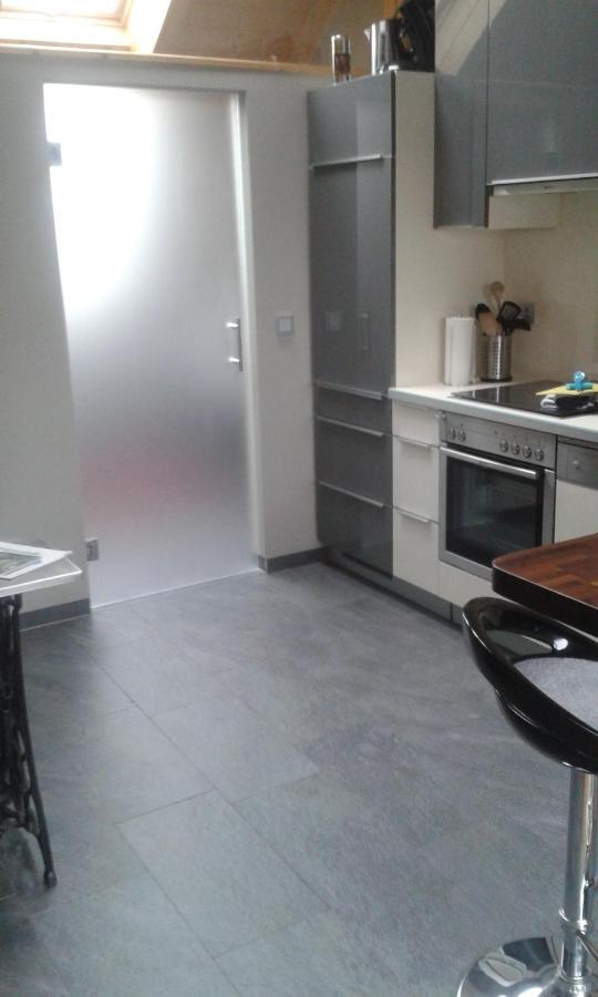 Apartment Mit Dachloggia ซาร์ลุย ภายนอก รูปภาพ